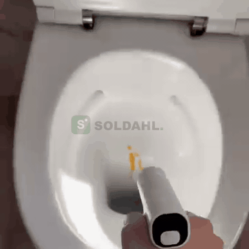 WC-harja seisoo siinä joka päivä, märkänä ja likaisena, ja sekin pitää puhdistaa.